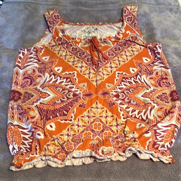 Sonoma woman’s sleeveless top. Size PM petite medium. - Picture 4 of 9